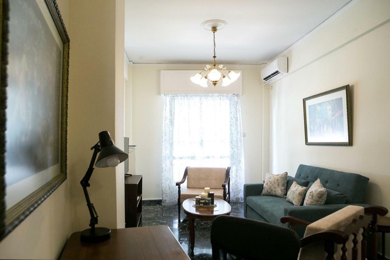 Best House, Larisis Metro, Athens Luaran gambar