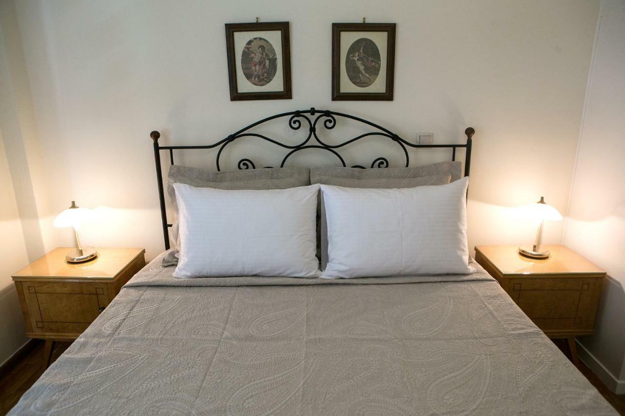Best House, Larisis Metro, Athens Luaran gambar